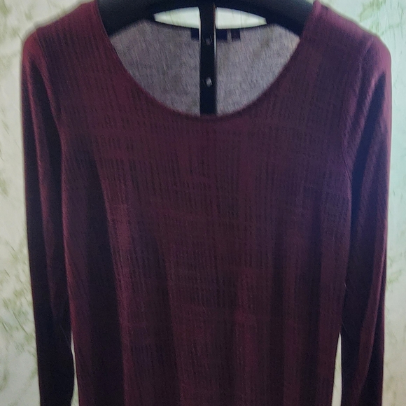 APT. 9 Burgundy/Black Design Long Sleeve Top - Picture 2 of 10